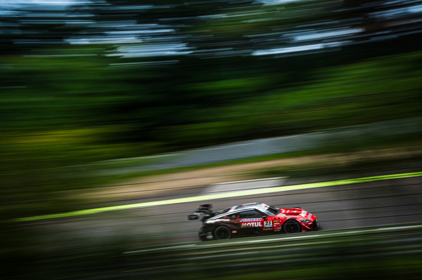 関場冬樹「Like the wind」