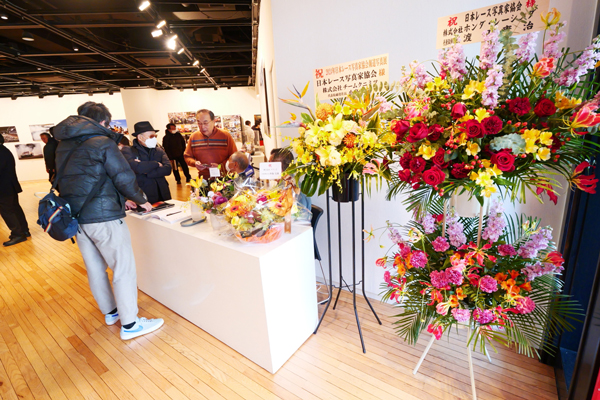 日本レース写真家協会報道写真展「COMPETITION」