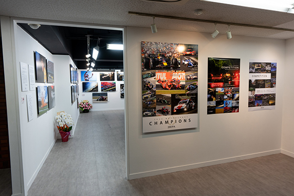 日本レース写真家協会報道写真展「COMPETITION」